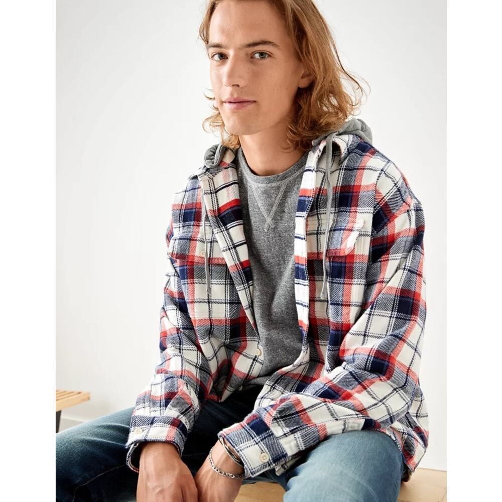 AE cozy cabin Mens XLT hooded flannel